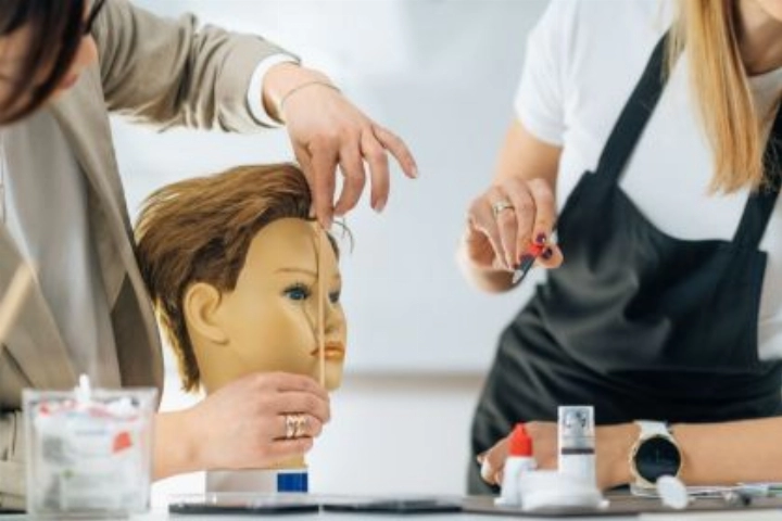 How to Renew Your Cosmetology/Barber License in Colorado
