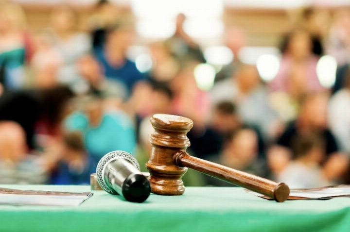 Guide to Renewing Your West Virginia Auctioneer License